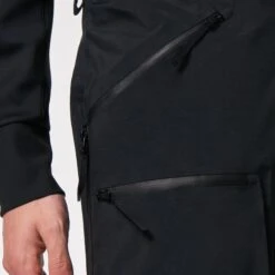 Oakley Bowls Gore-tex Shell Pant 16 Oakley Bowls Gore-tex Shell Pant -Ski Ausrüstungs Laden 0 193517220761 bowls gore tex shell pant blackout alternate d04