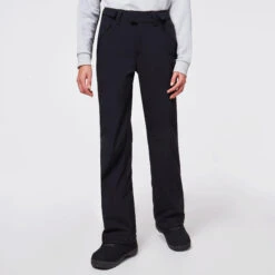 Oakley Women's Softshell Pant 18 Oakley Women's Softshell Pant -Ski Ausrüstungs Laden 0 8056153156172 womens softshell pant blackout alternate d06