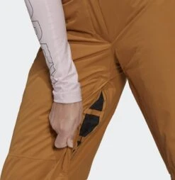 Adidas Terrex Women Rsort 2L Insp -Ski Ausrüstungs Laden GT2828 on model detail 1 transparent 2000x2000