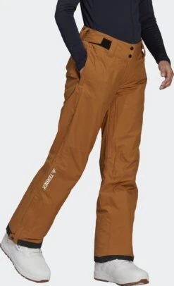 Adidas Terrex Women Rsort 2L Insp -Ski Ausrüstungs Laden GT2828 on model walking transparent 2000x2000