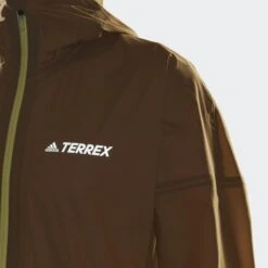 Adidas Terrex Agravic 3L Jacket -Ski Ausrüstungs Laden H50973 on model detail 1 transparent 2000x2000